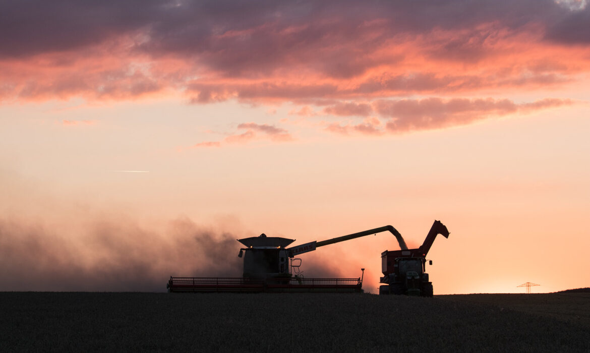 Landwirt Foto Agrargenossenschaft Boesleben e G