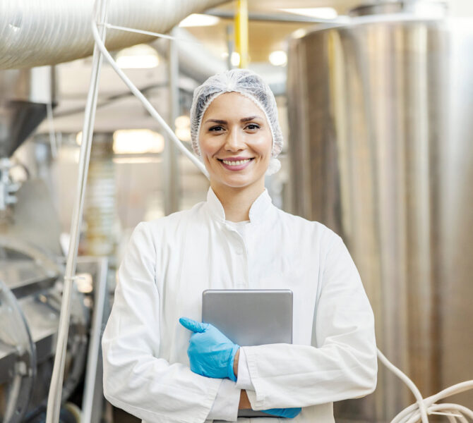 Milchtechnologe Foto Canva Dusan Petkovic Getty Images