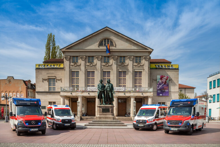 DRK Rettungsdienst RTW KTW-11.jpg